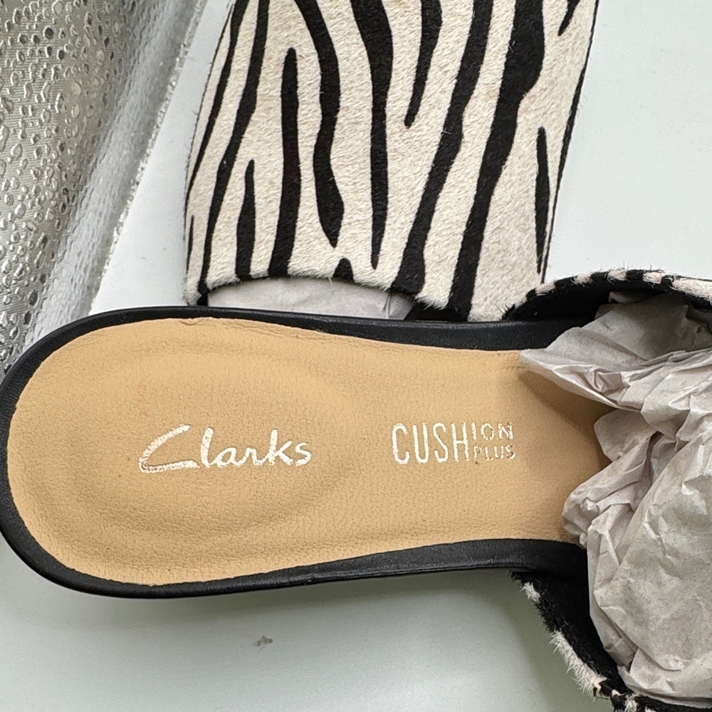 CLARKS CUSHION PLUS NWT SZ 6M  Zebra Print Leather upper  Women's Mules - Picture 2 of 8